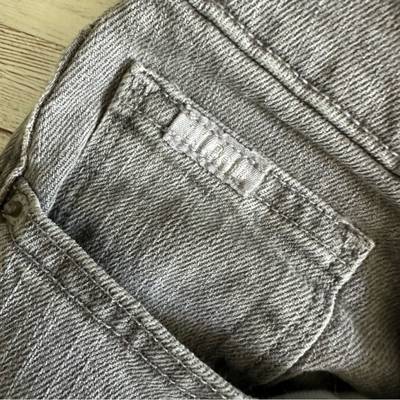 L.L. Bean Women’s 1912 Jeans | Classic Fit | Gray Wash | size 8 - Picture 4 of 13